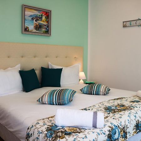 Sea Port Celebrity Apartment - Lets4Holiday Warna Exterior foto