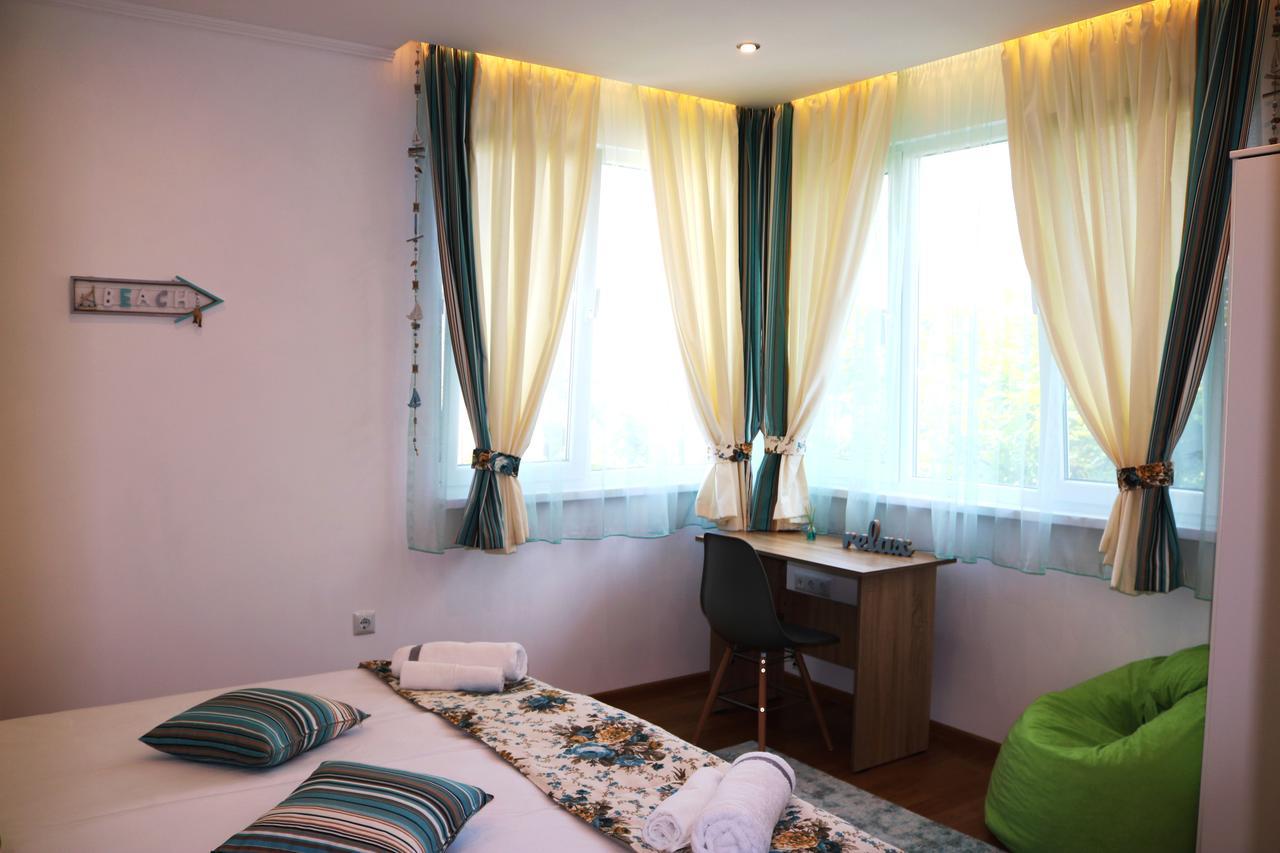 Sea Port Celebrity Apartment - Lets4Holiday Warna Exterior foto