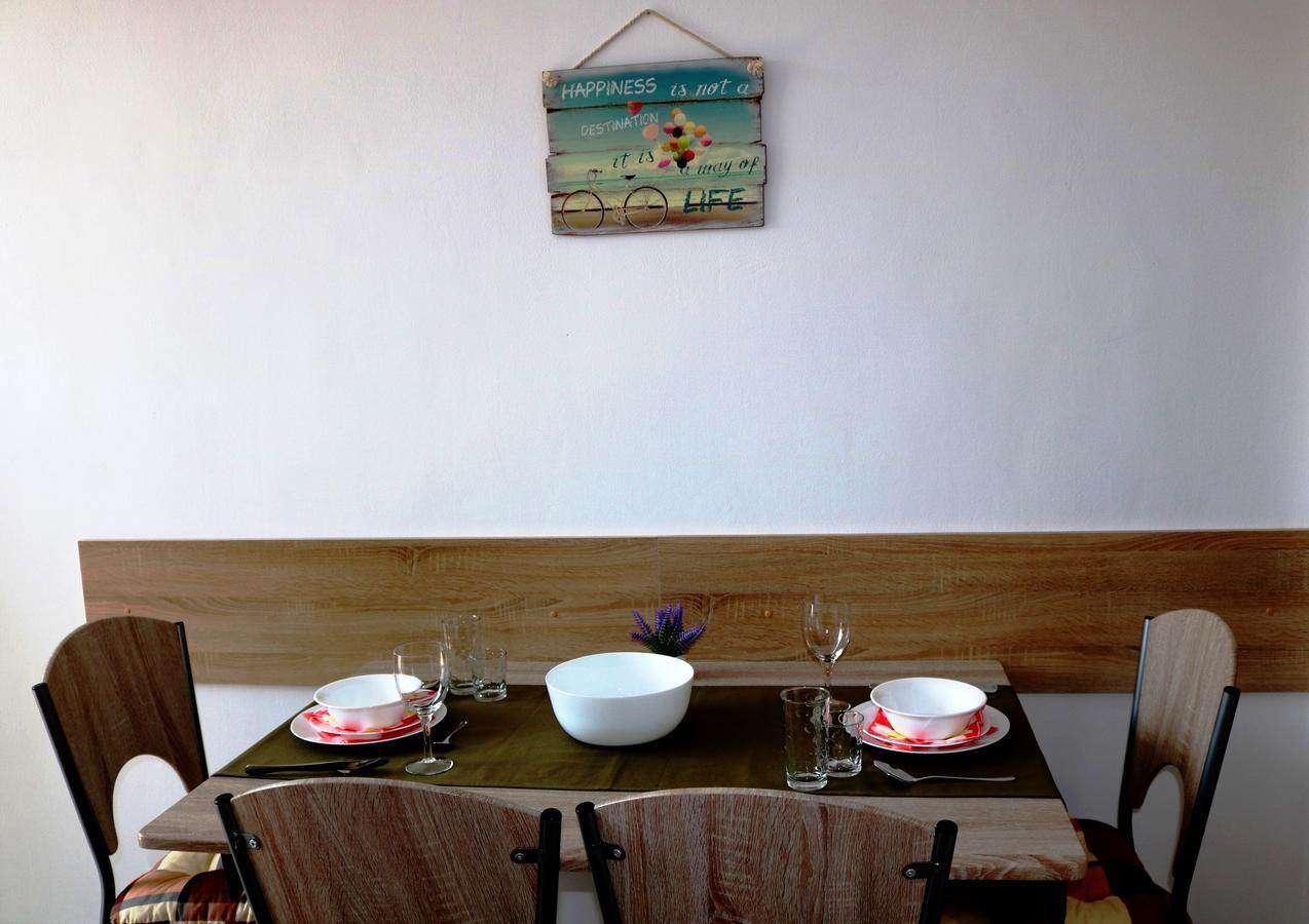 Sea Port Celebrity Apartment - Lets4Holiday Warna Exterior foto